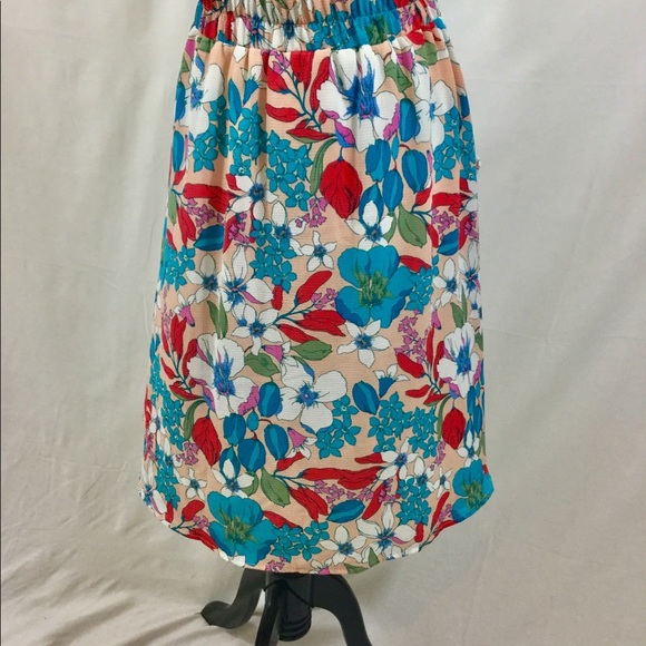 Front Pockets Floral Skirt Elastic Waist - Picture 2 of 5